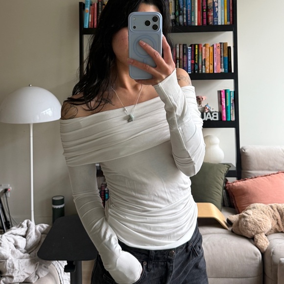 Weekday Off-Shoulder White Top - Picture 2 of 3